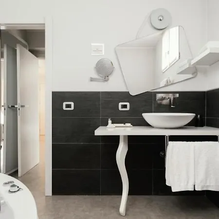 Luxury * Bari